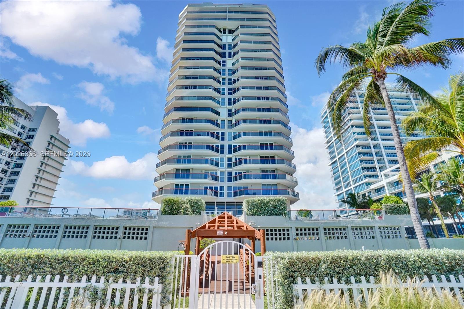6767 Collins Ave # 408