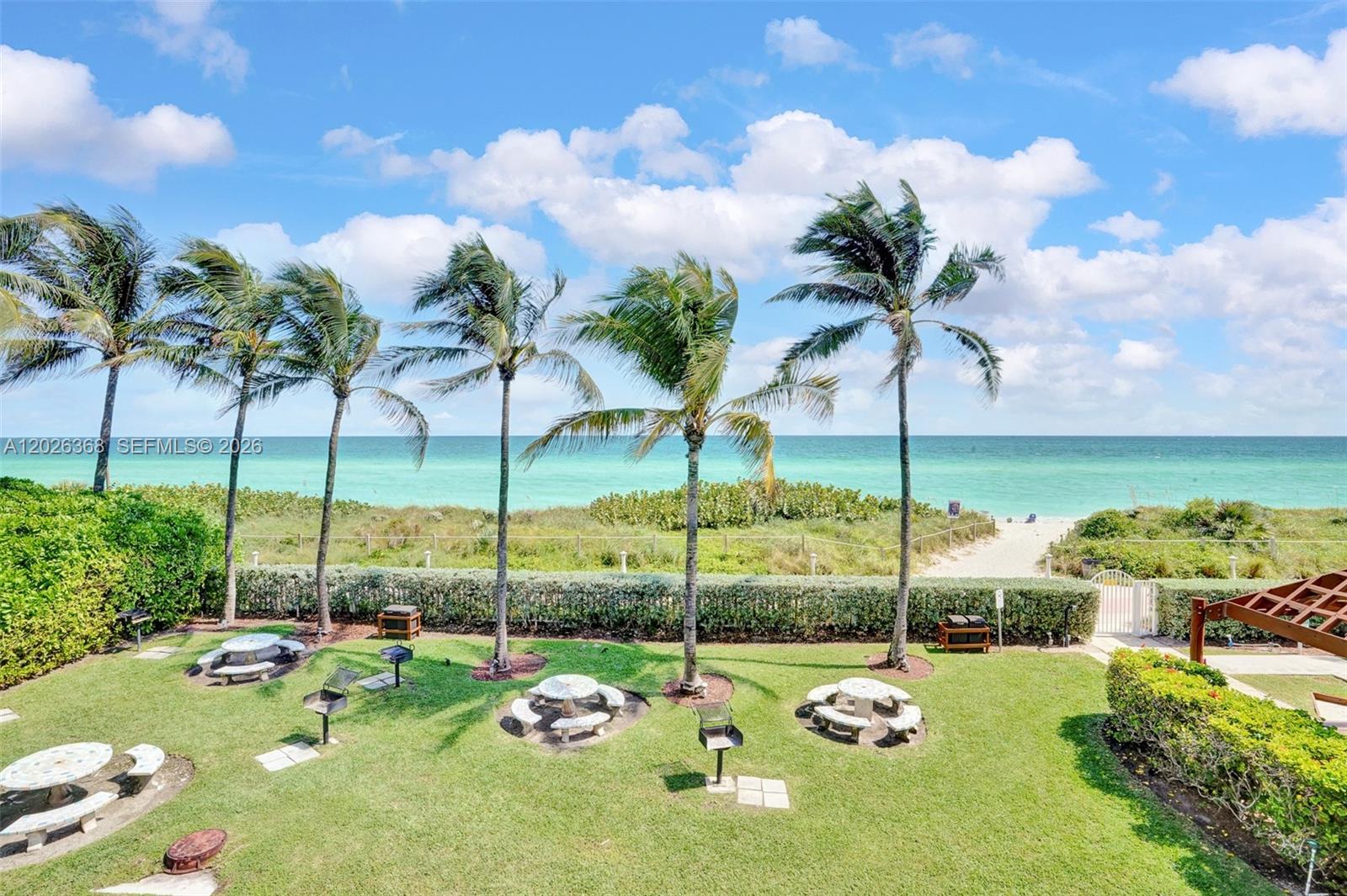 6767 Collins Ave # 408