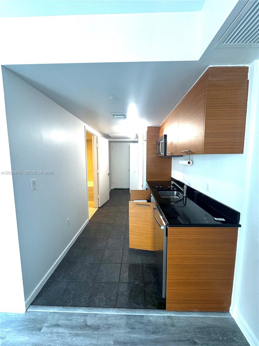 50 Biscayne Blvd # 3303
