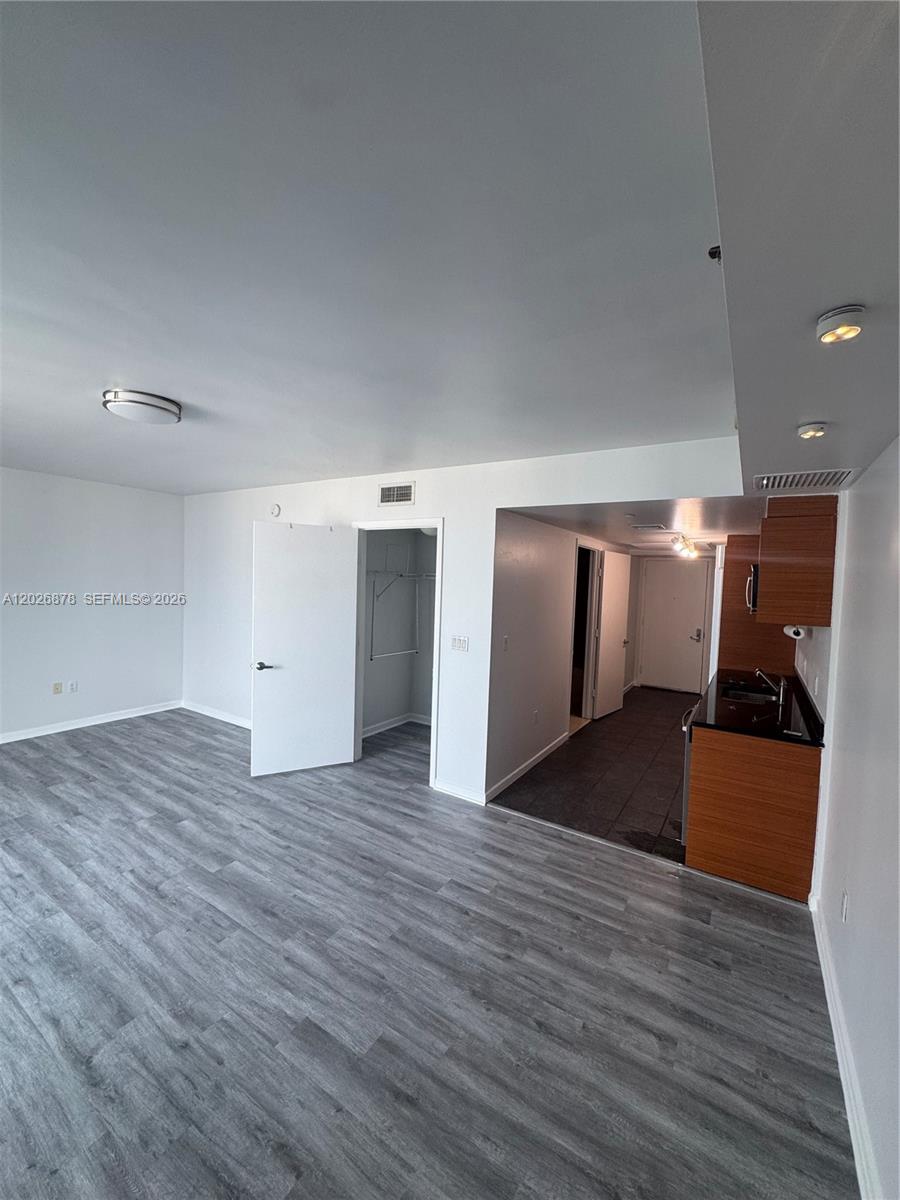 50 Biscayne Blvd # 3303