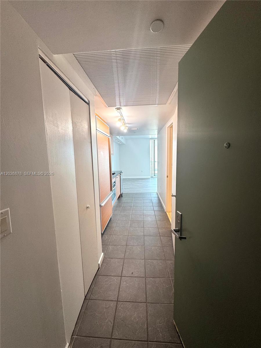 50 Biscayne Blvd # 3303