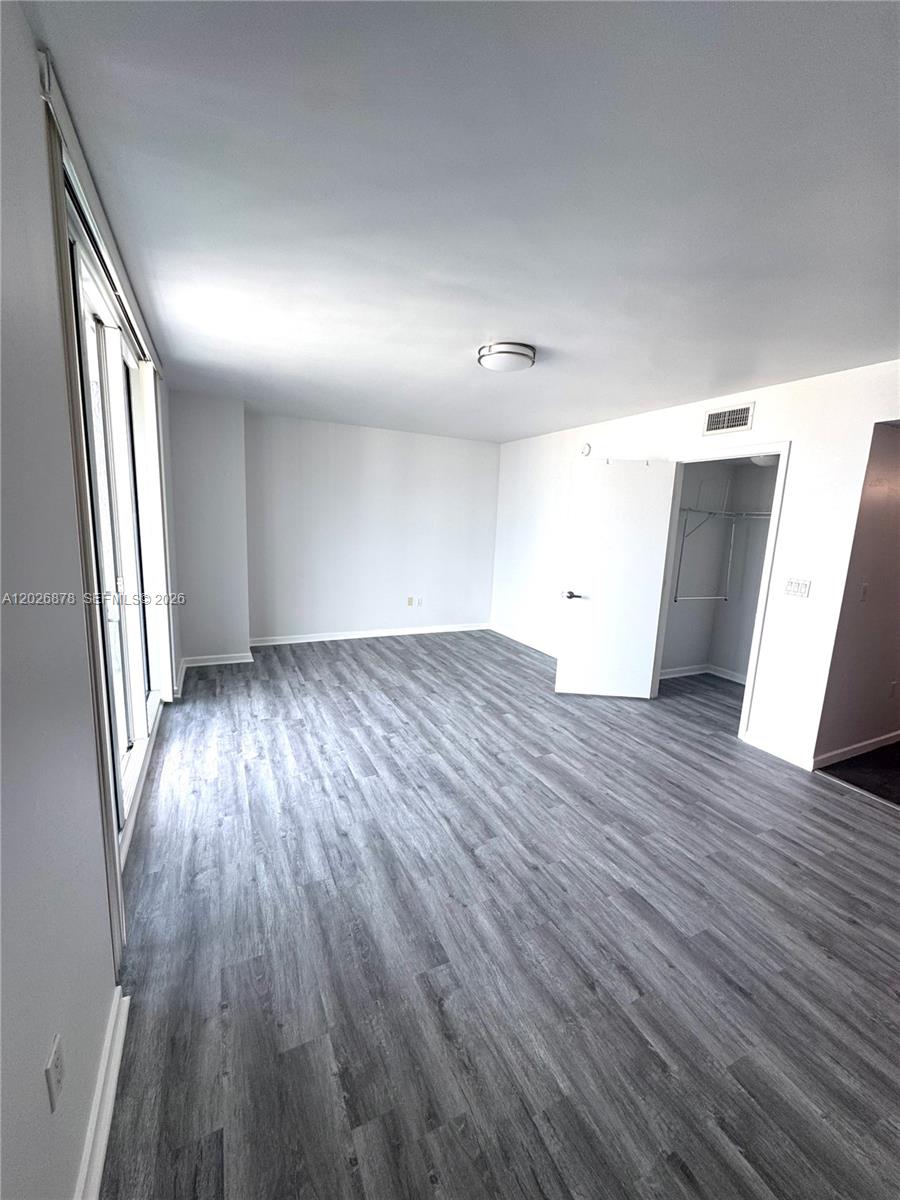 50 Biscayne Blvd # 3303