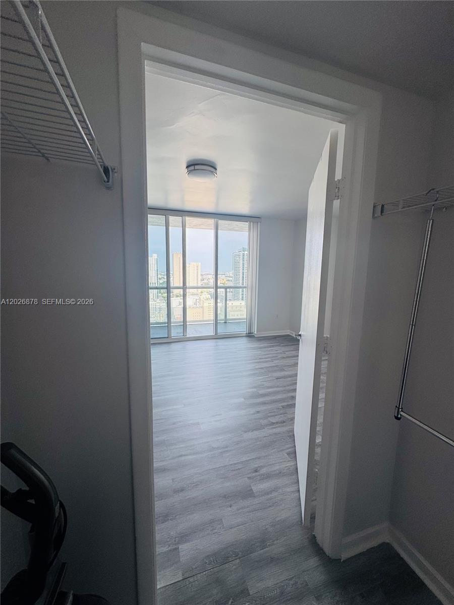 50 Biscayne Blvd # 3303