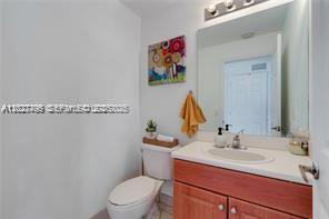 11002 NW 83rd St # 204