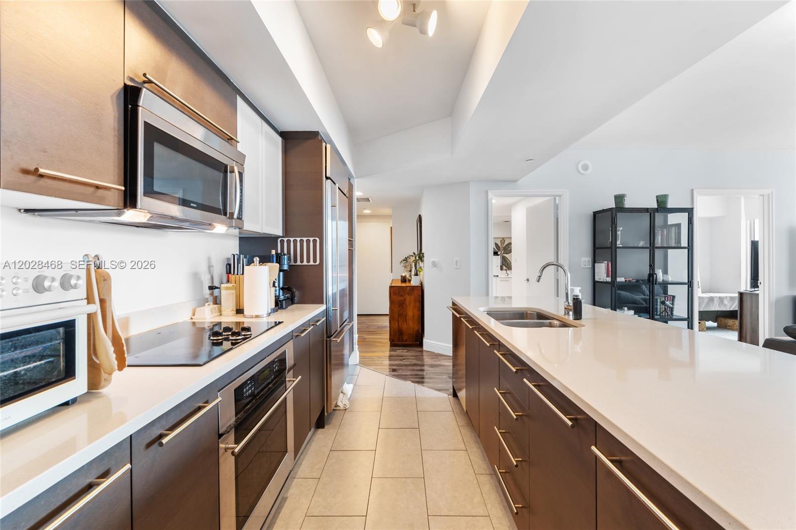 55 SE 6th St # 3303