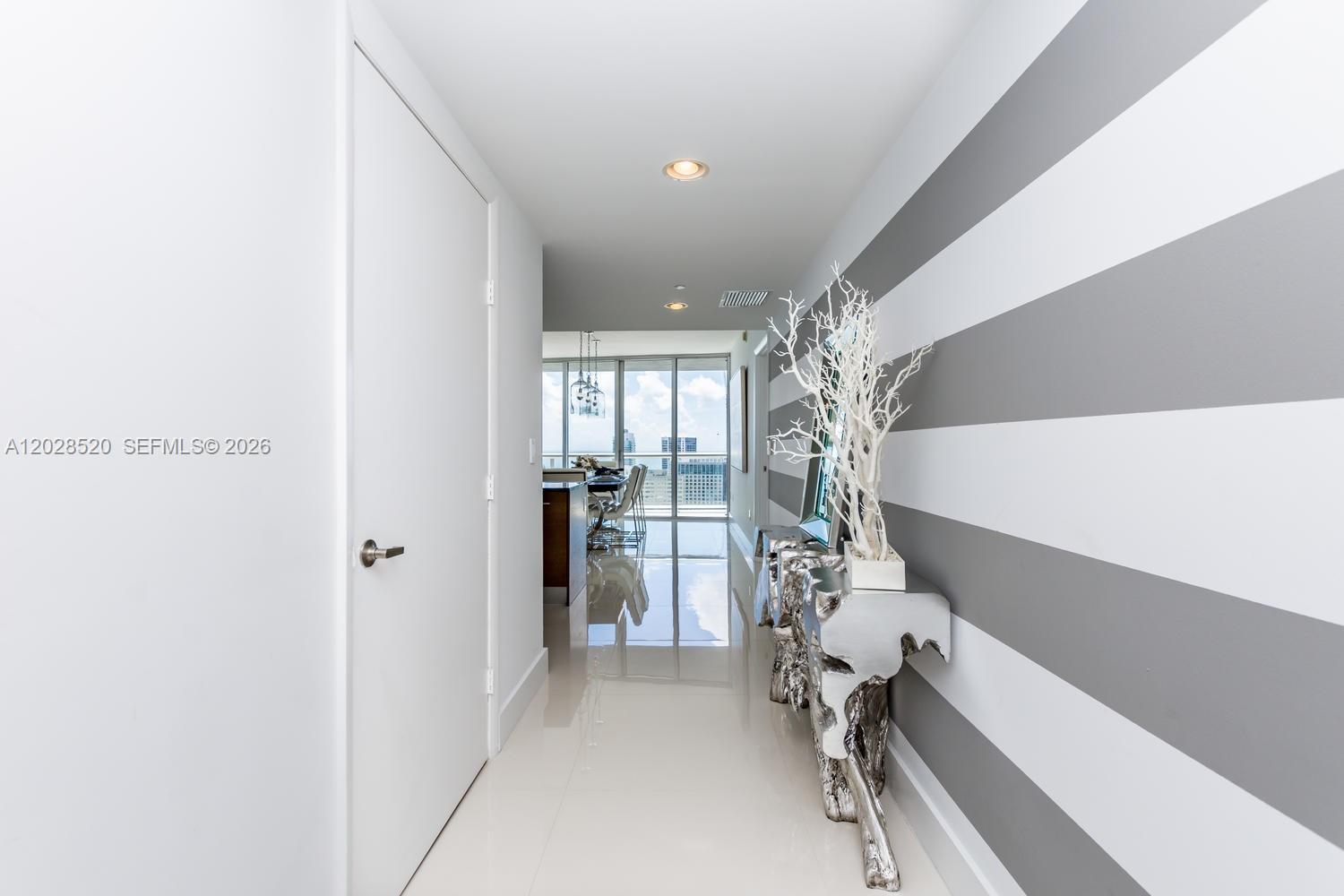 495 Brickell Ave # 4901