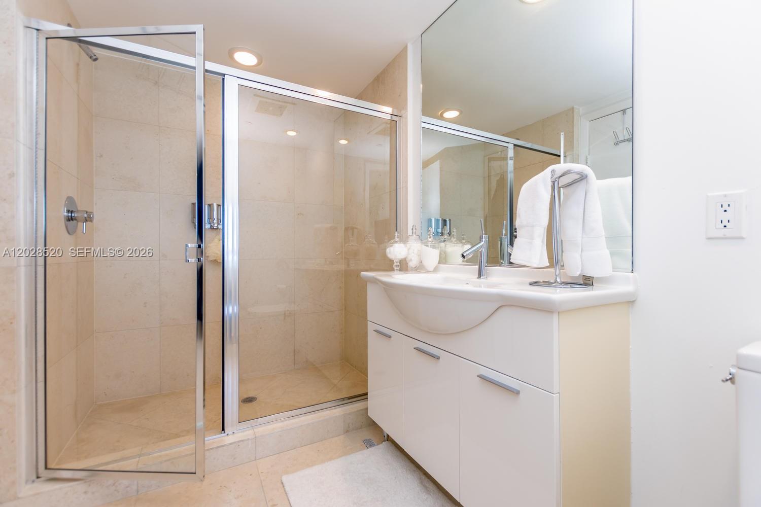 495 Brickell Ave # 4901