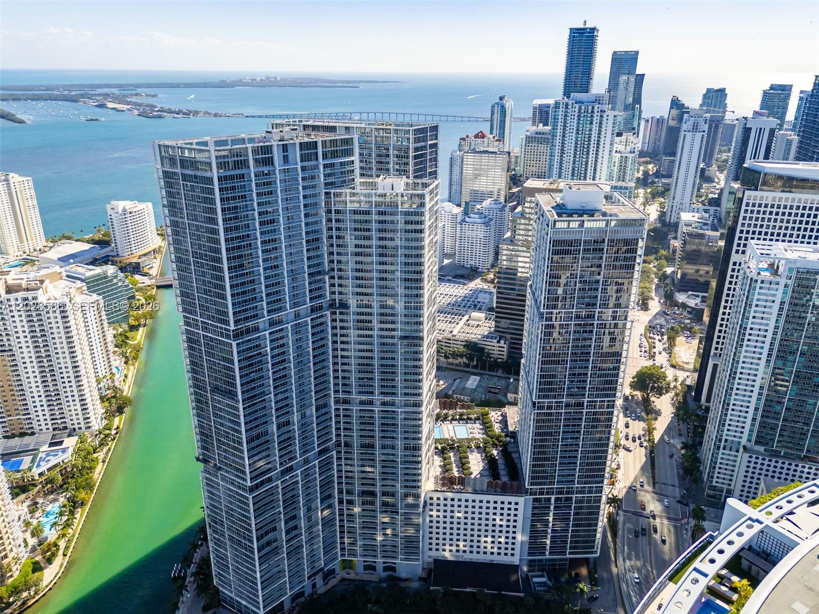 465 Brickell Ave # 2703