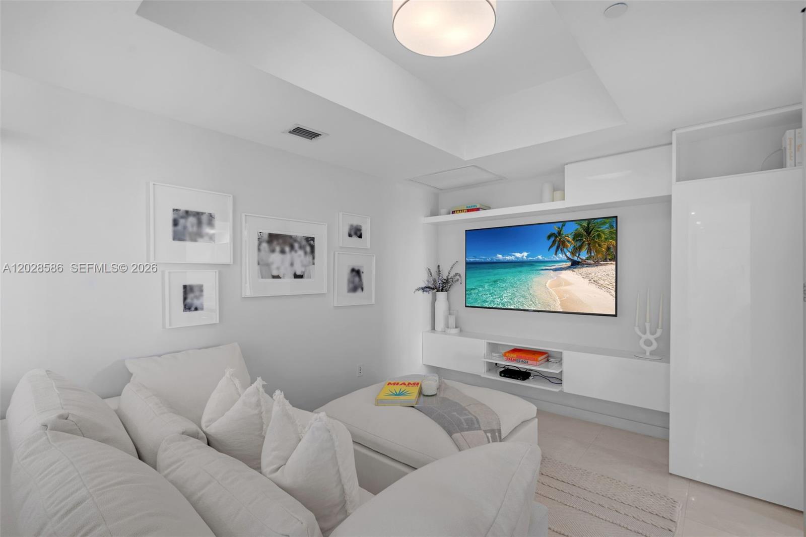 465 Brickell Ave # 2703