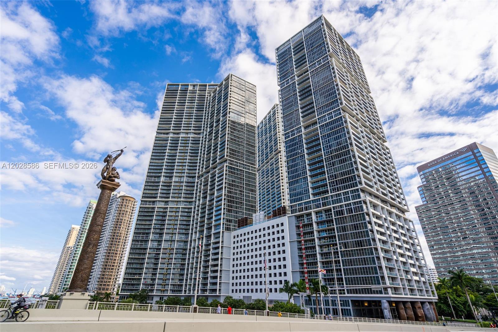 465 Brickell Ave # 2703