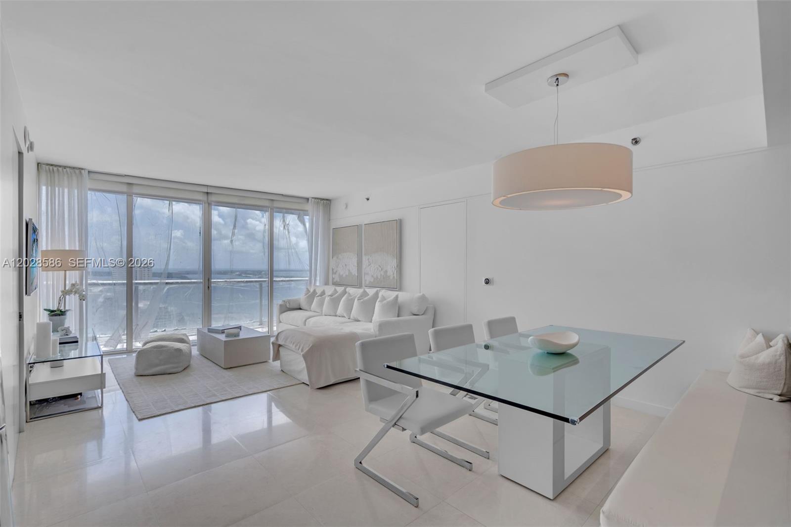 465 Brickell Ave # 2703