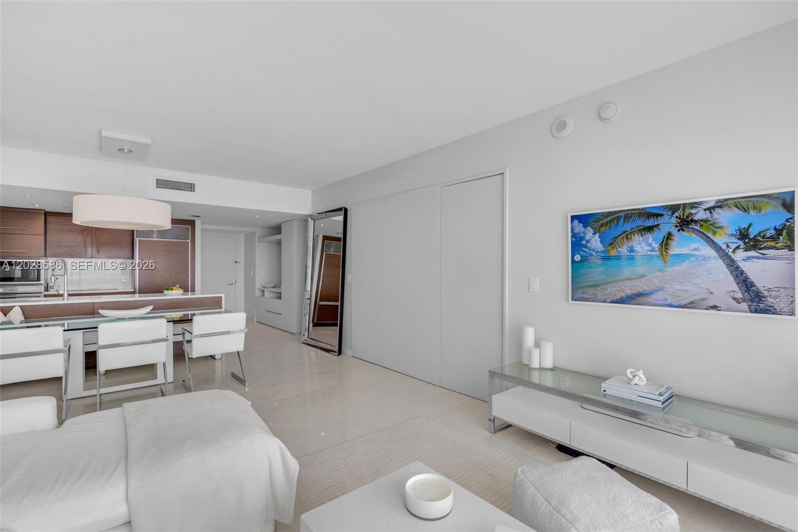 465 Brickell Ave # 2703
