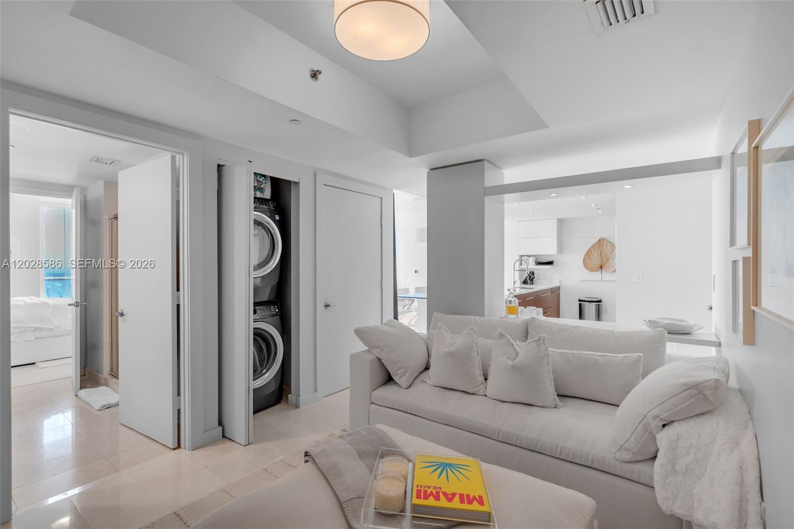 465 Brickell Ave # 2703