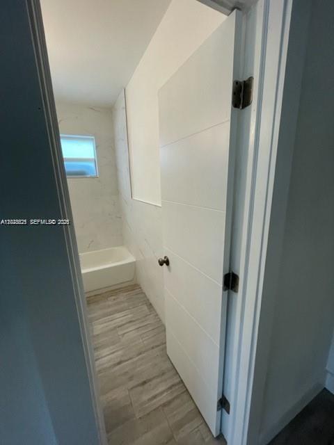 2048 NE 168th St # 3