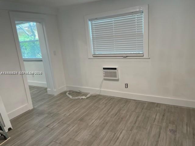 2048 NE 168th St # 3