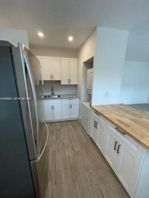 2048 NE 168th St # 3