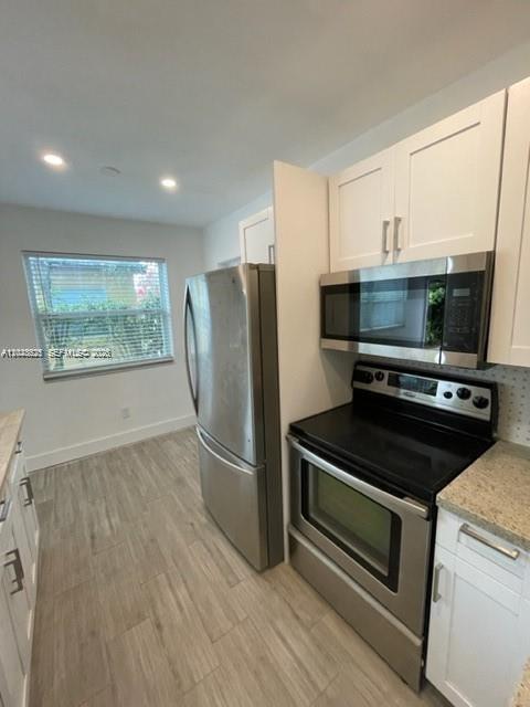 2048 NE 168th St # 3