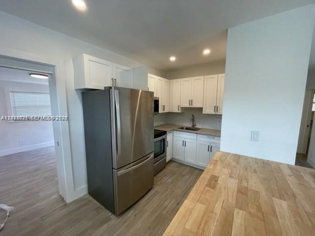 2048 NE 168th St # 3