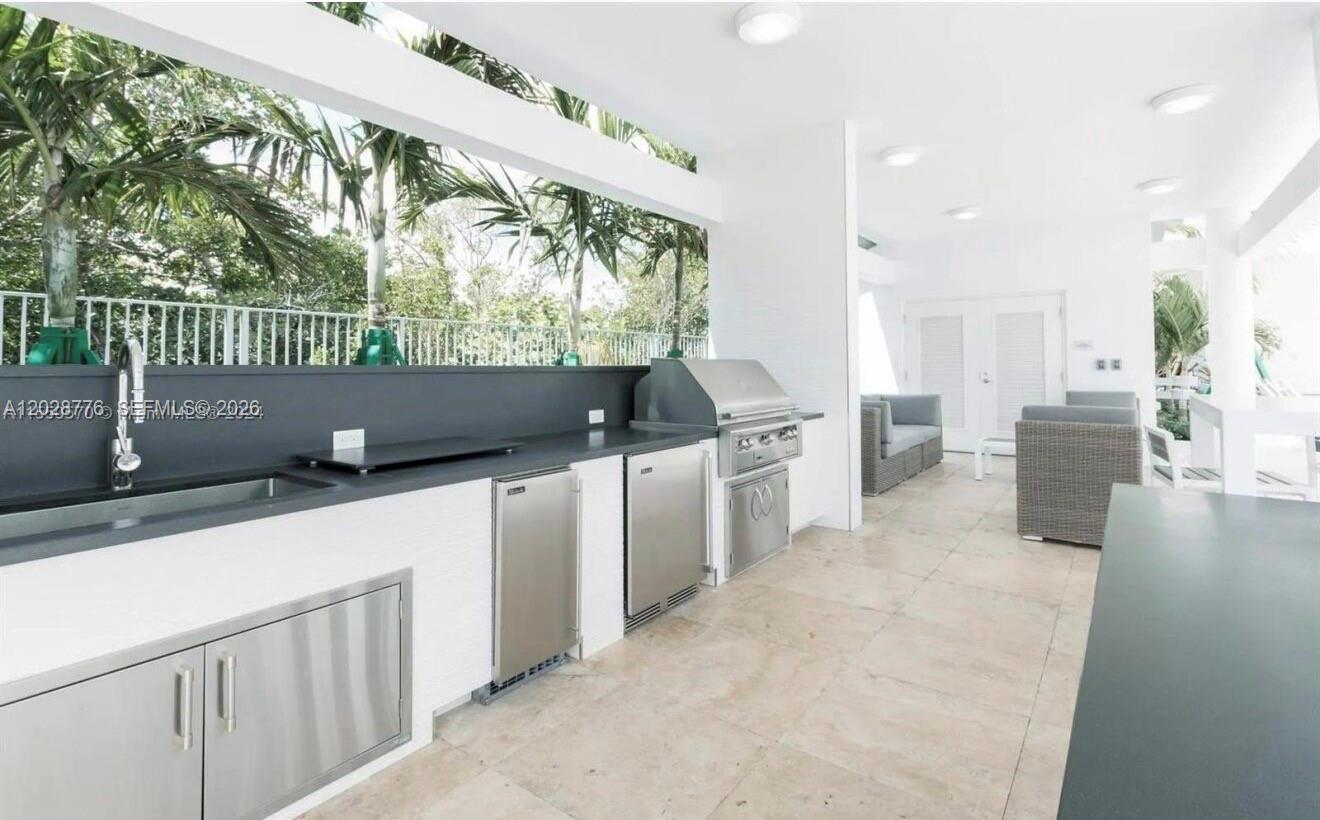 17111 Biscayne Blvd # 208