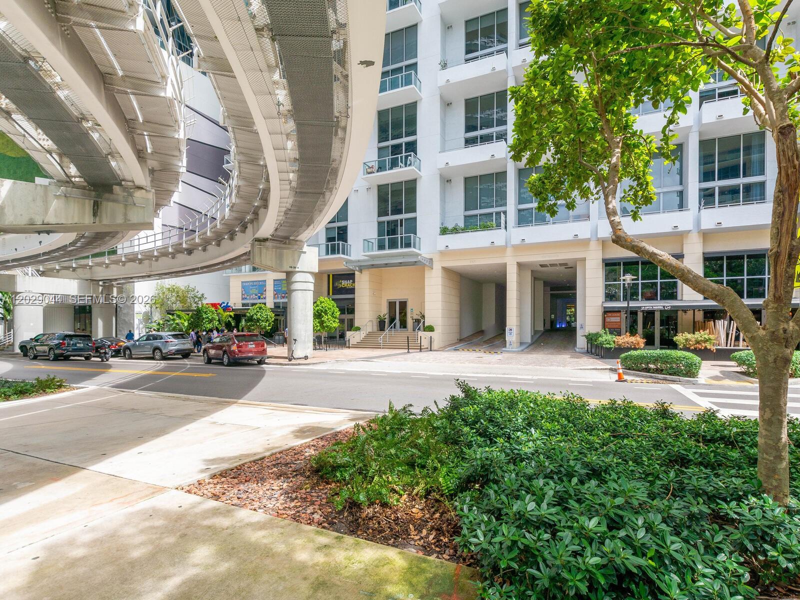 1060 Brickell Ave # 2003