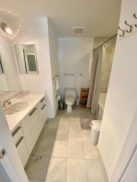 1060 Brickell Ave # 2003