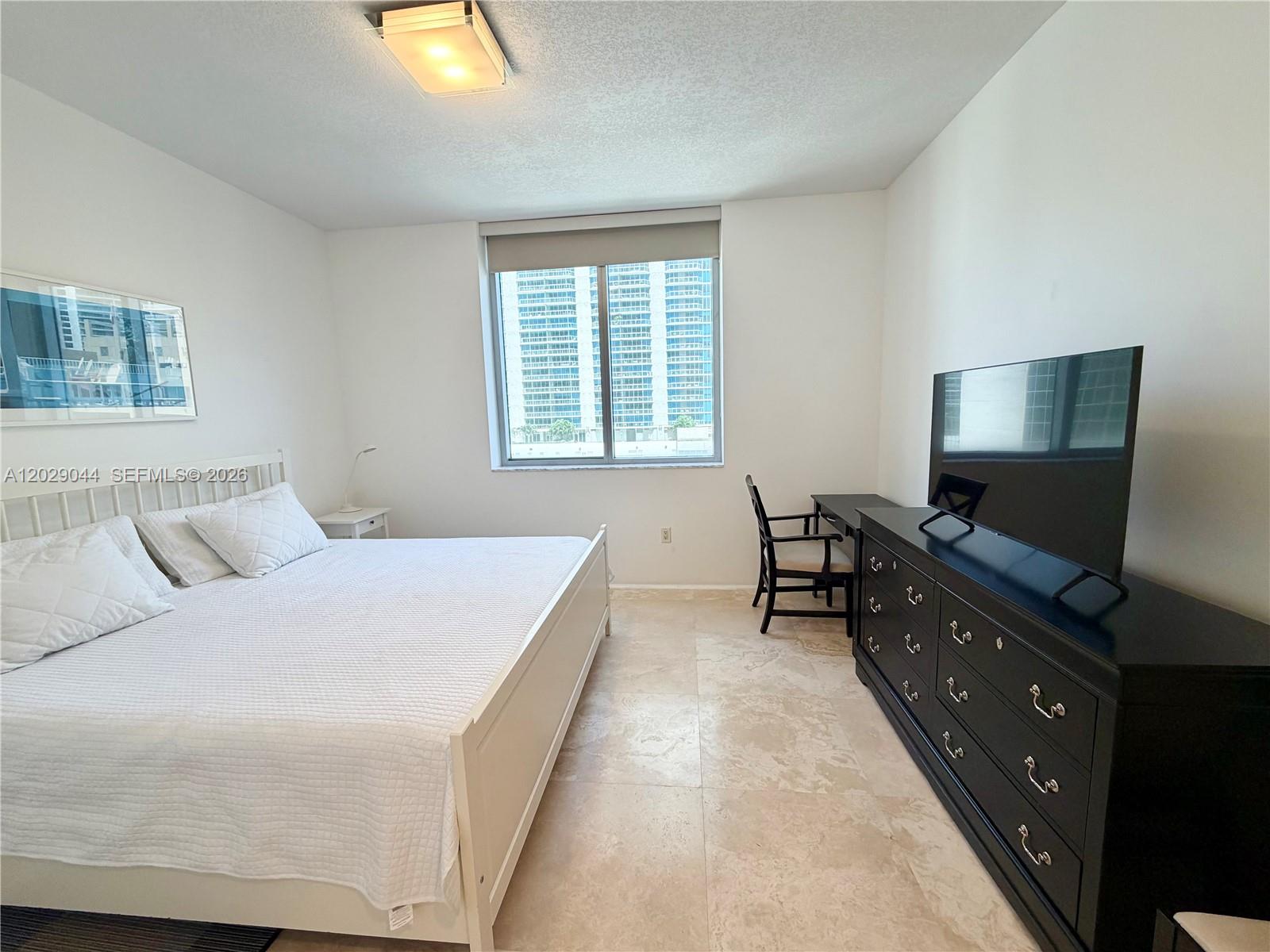 1060 Brickell Ave # 2003