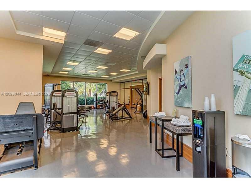 1060 Brickell Ave # 2003