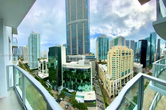 1060 Brickell Ave # 2003