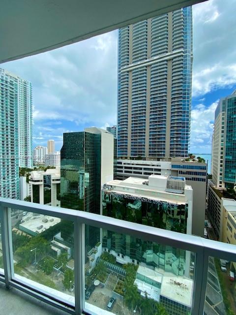 1060 Brickell Ave # 2003