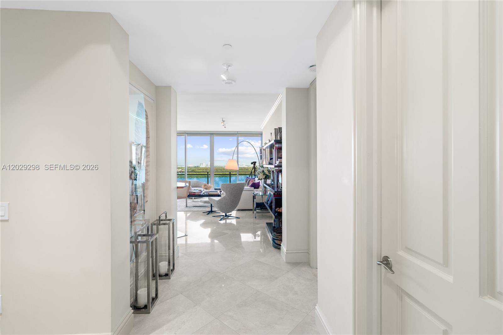 10295 Collins Ave # 1606