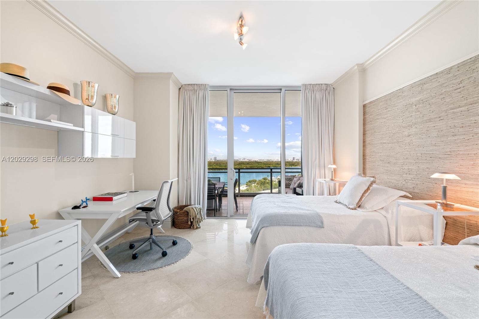 10295 Collins Ave # 1606
