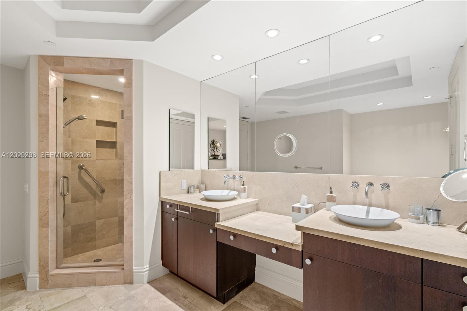 10295 Collins Ave # 1606