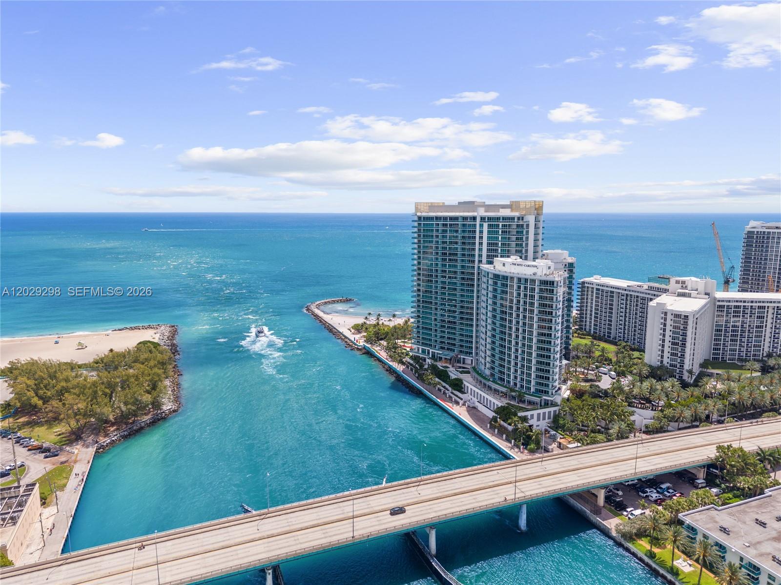 10295 Collins Ave # 1606