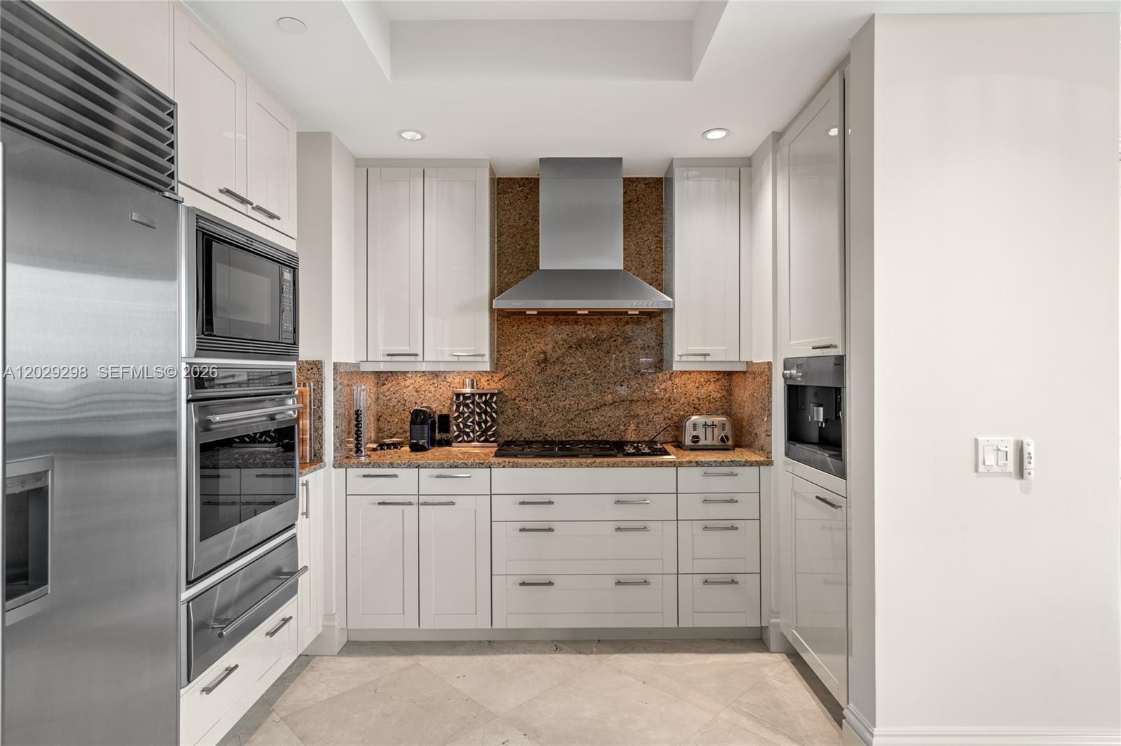 10295 Collins Ave # 1606