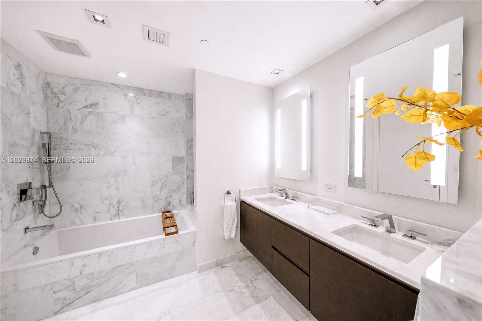 1451 Brickell Ave # 2901