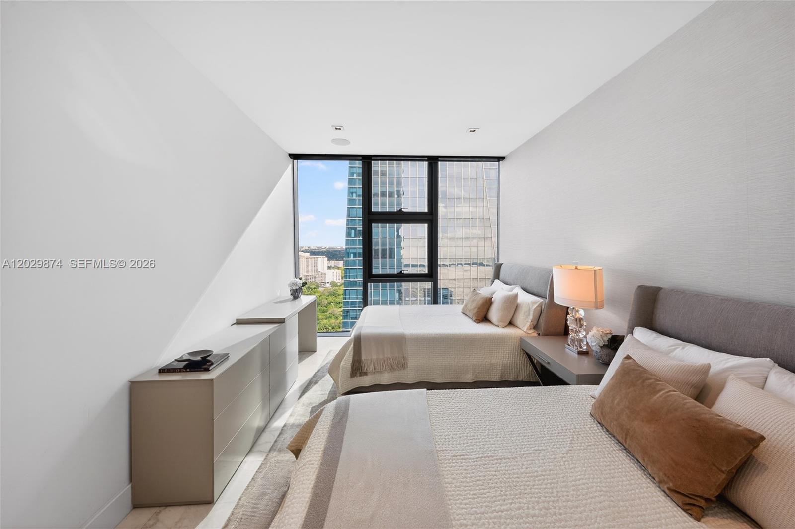 1451 Brickell Ave # 2901