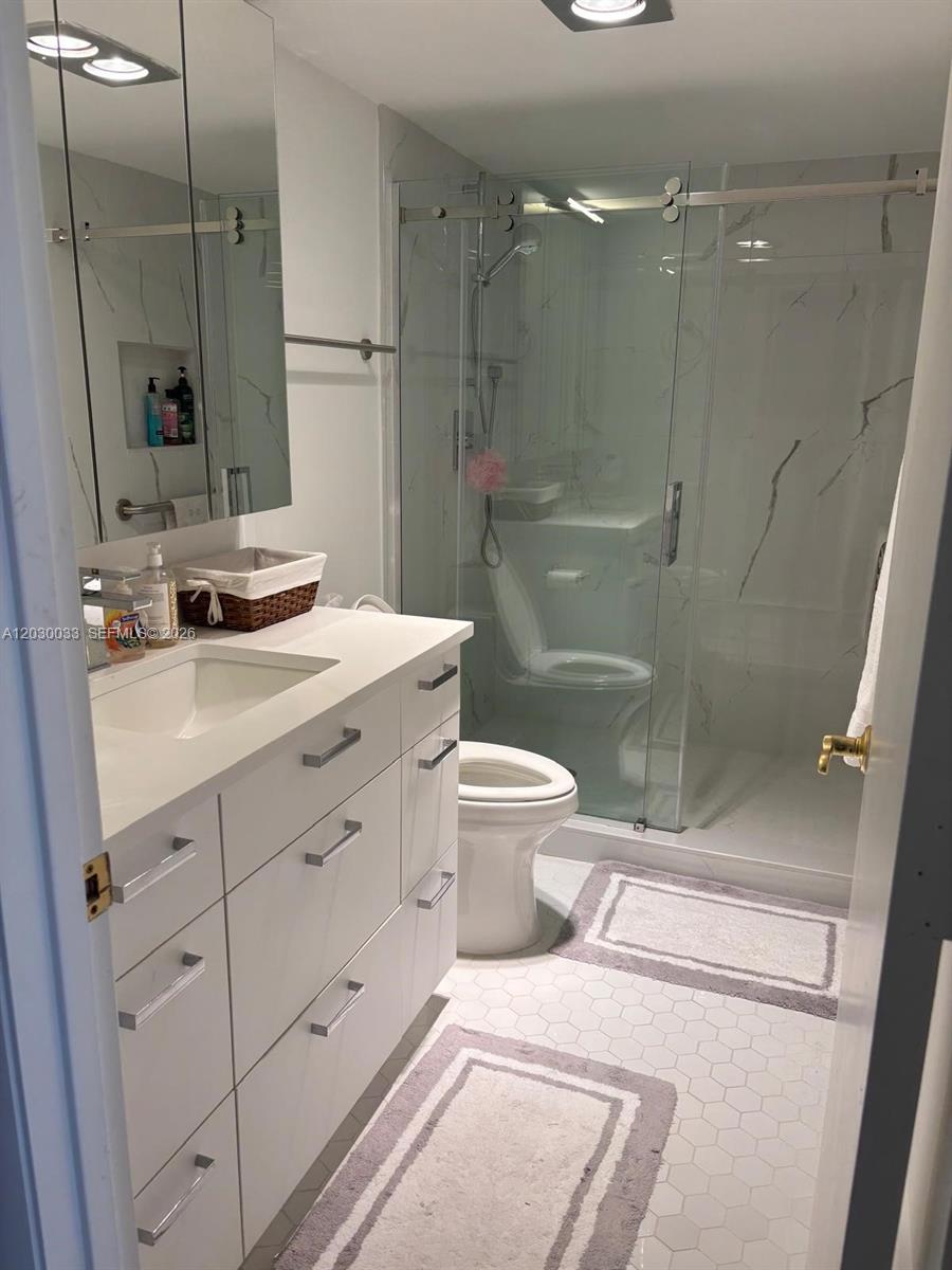 4900 N Ocean Blvd # 702