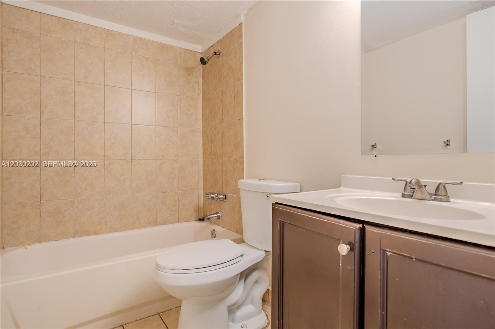 482 NW 165th St Rd # 201 Unit: A-201
