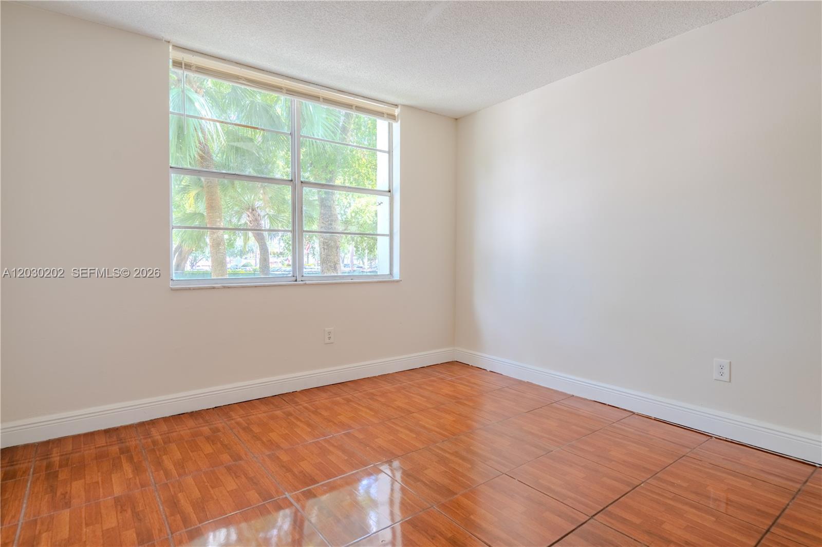 482 NW 165th St Rd # 201 Unit: A-201