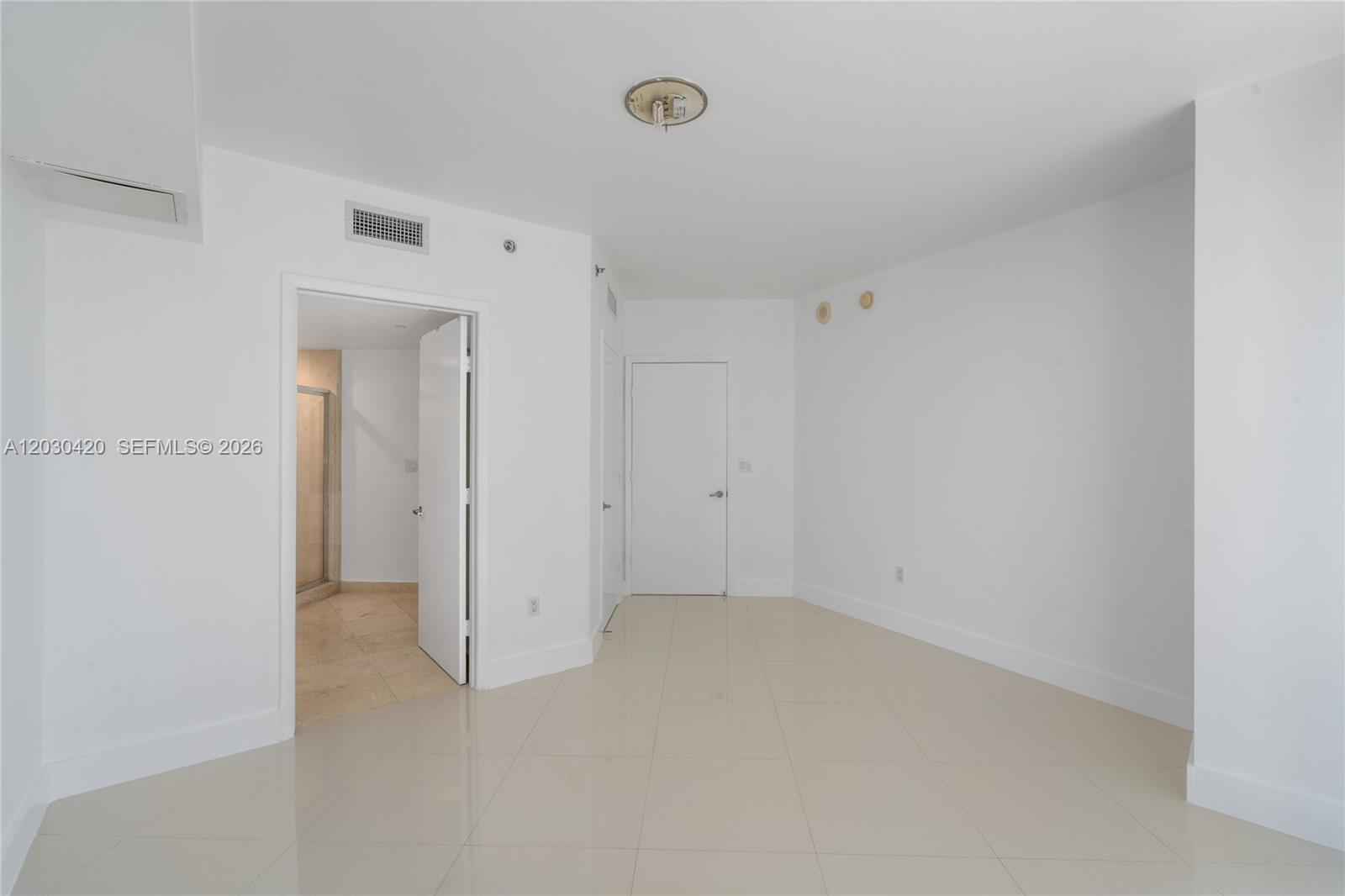475 Brickell Ave # 2607