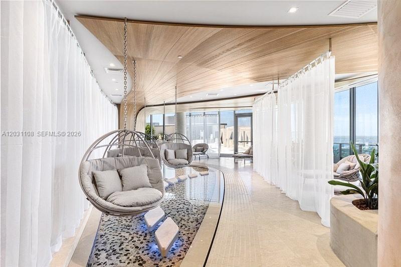 1000 Brickell Plz # 4609