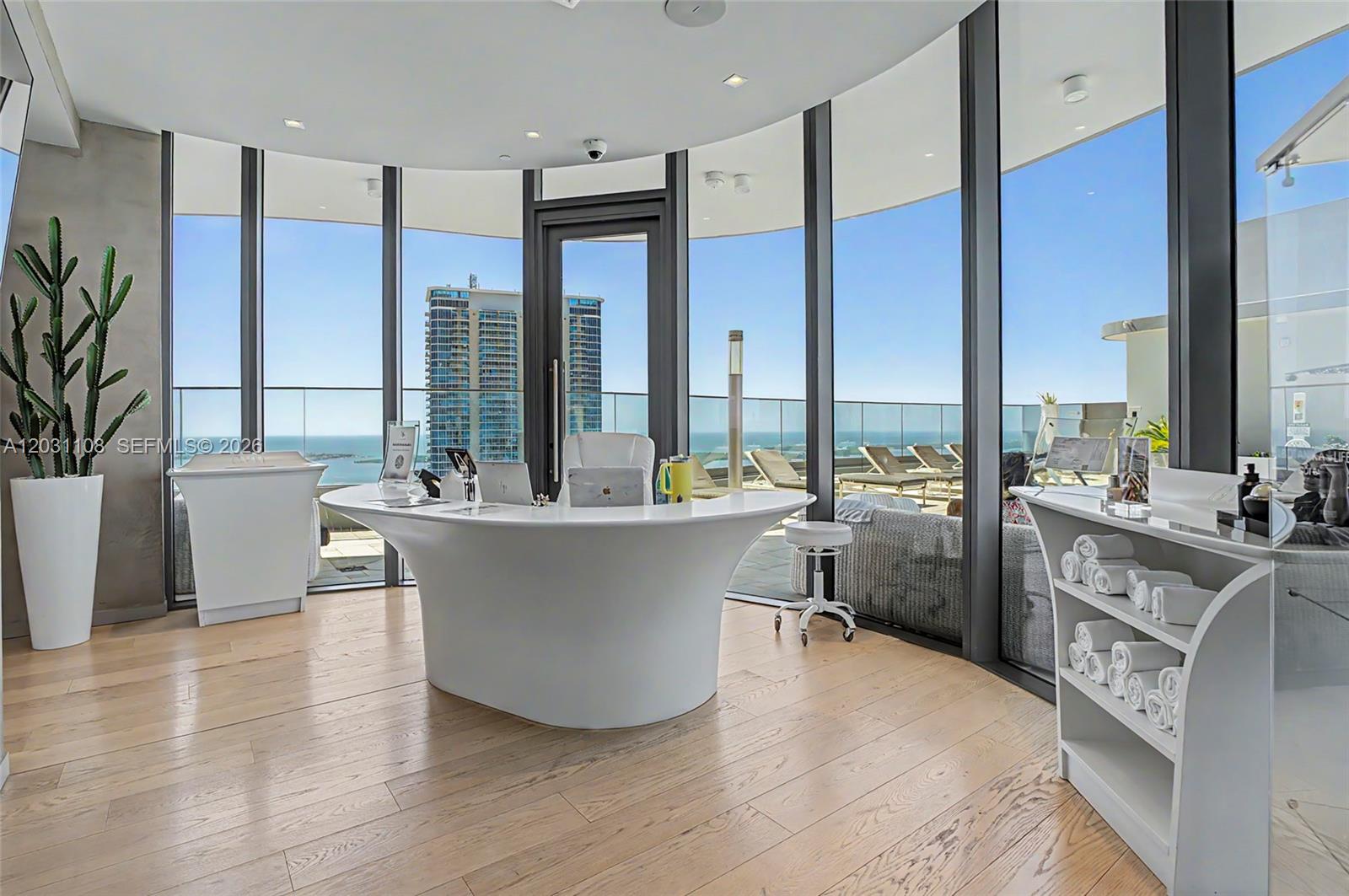 1000 Brickell Plz # 4609