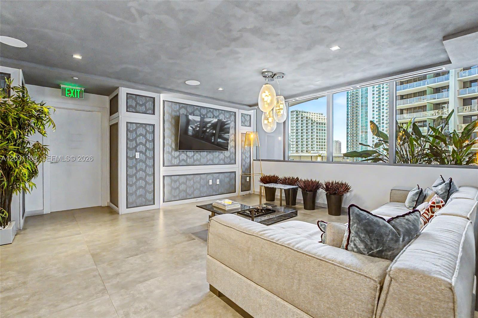 1000 Brickell Plz # 4609