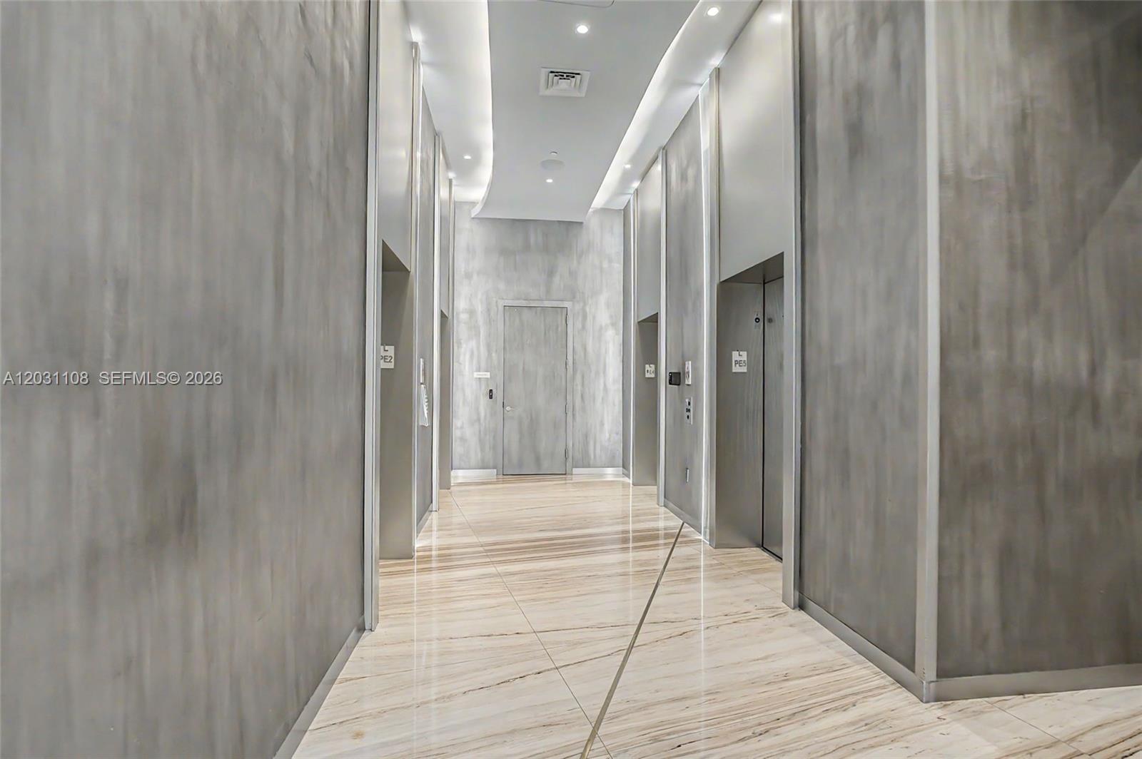 1000 Brickell Plz # 4609