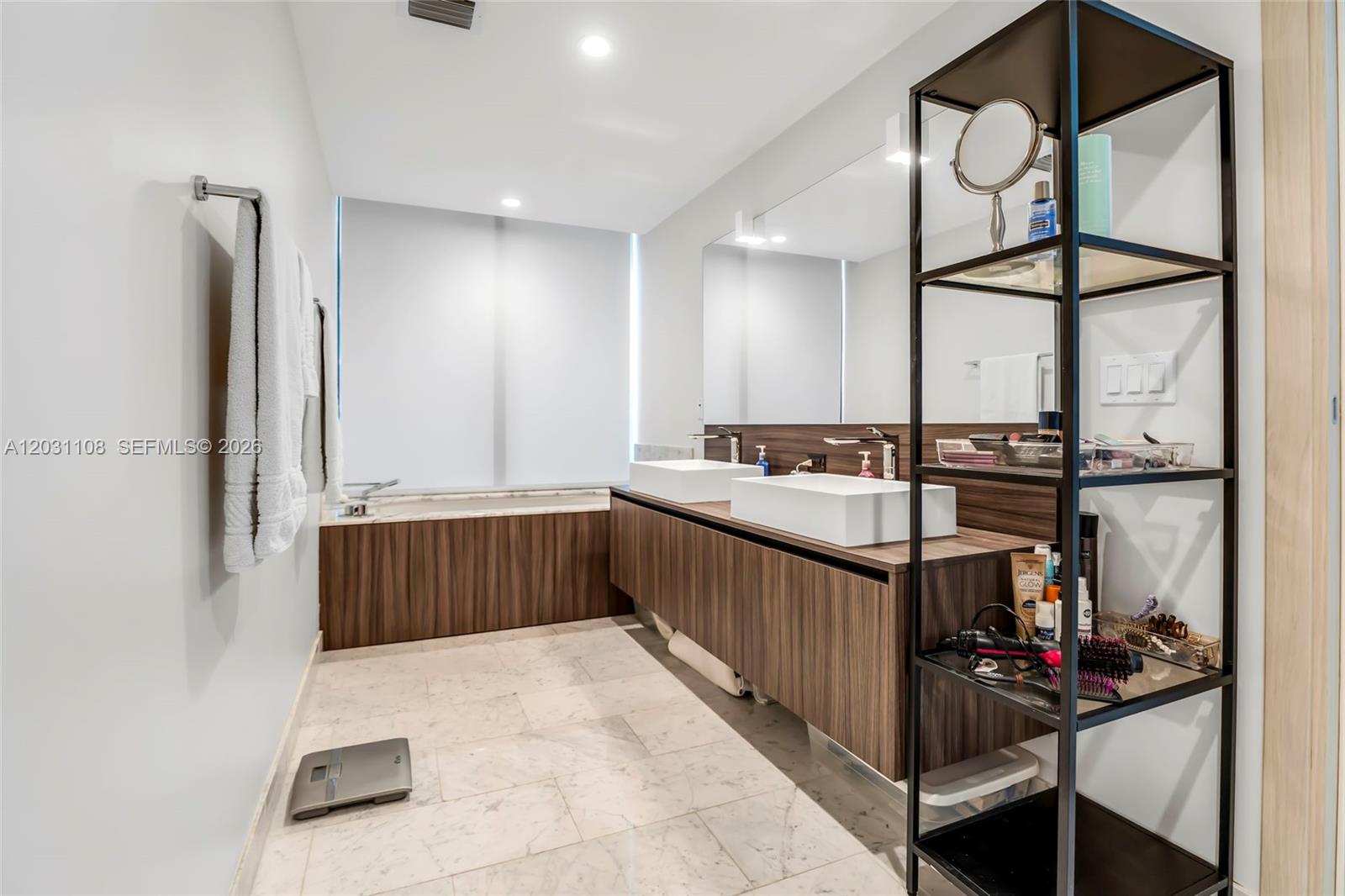 1000 Brickell Plz # 4609