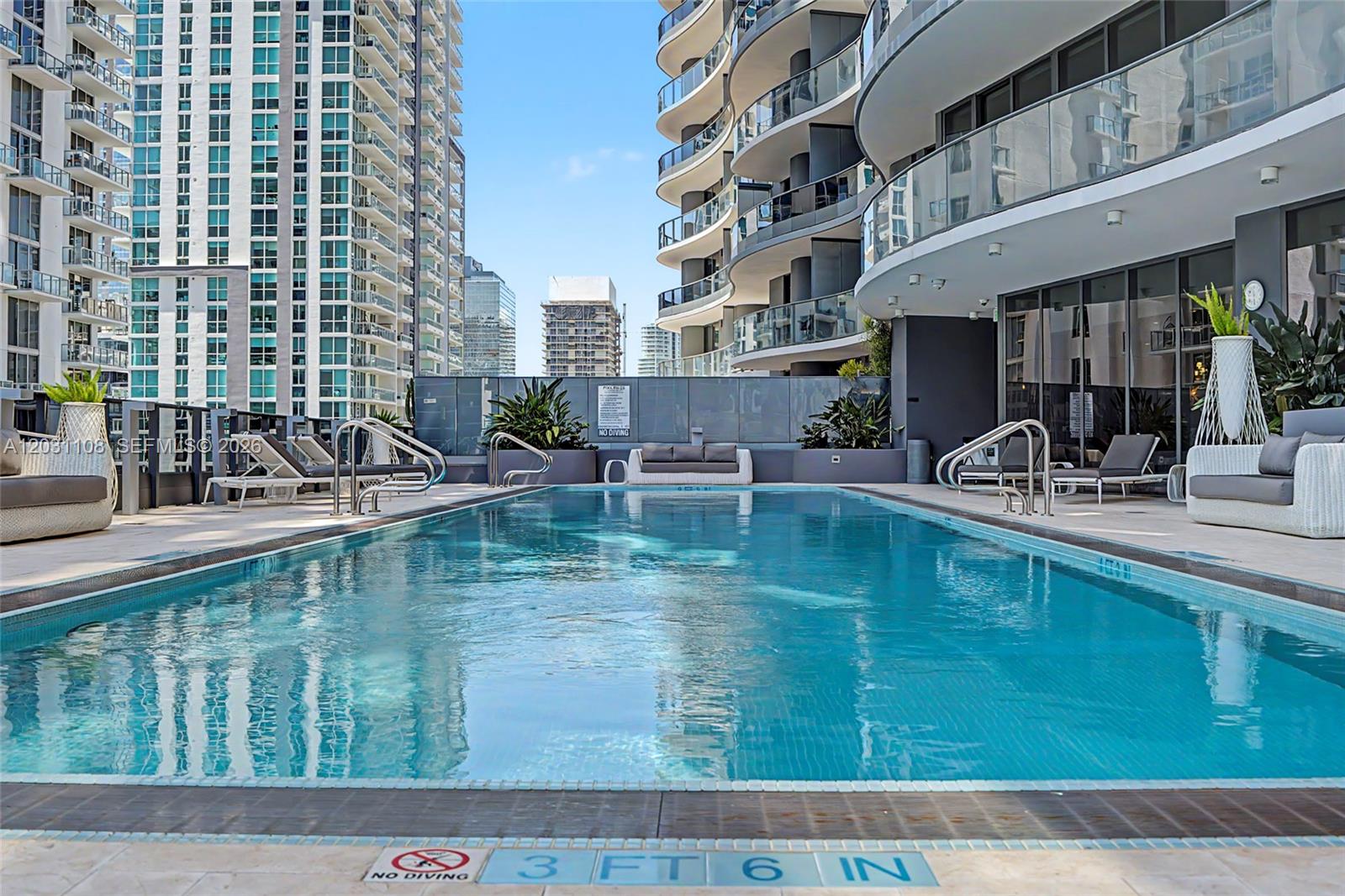 1000 Brickell Plz # 4609
