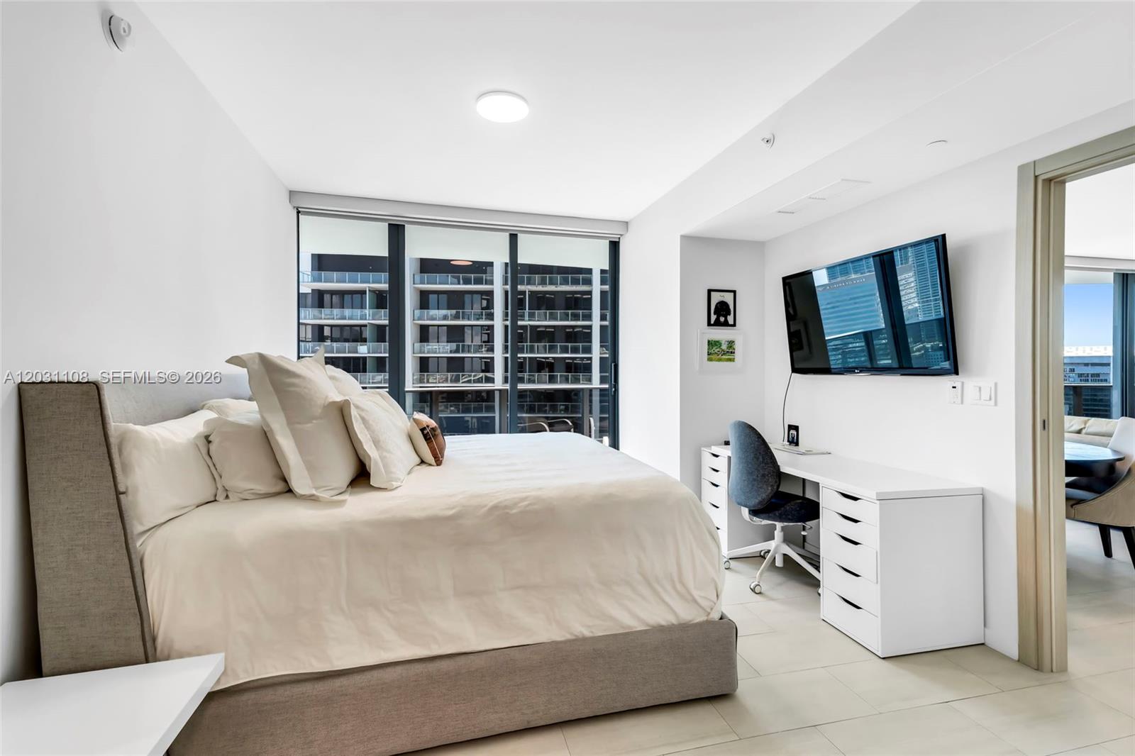 1000 Brickell Plz # 4609
