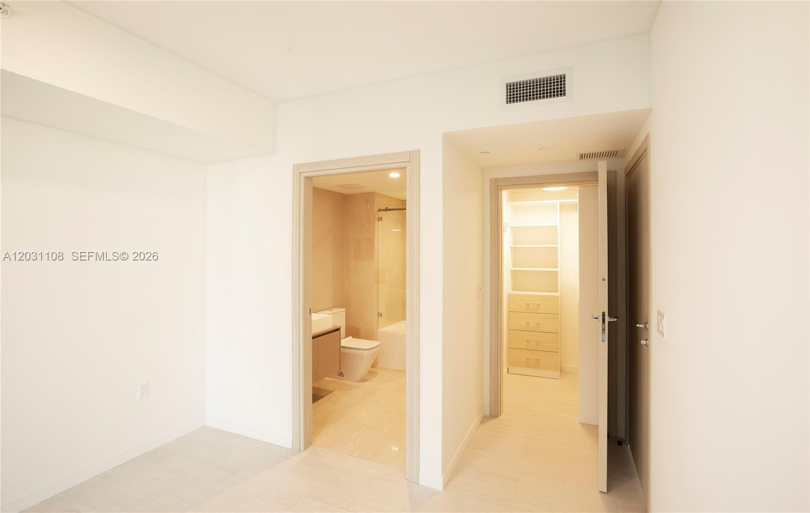 1000 Brickell Plz # 4609
