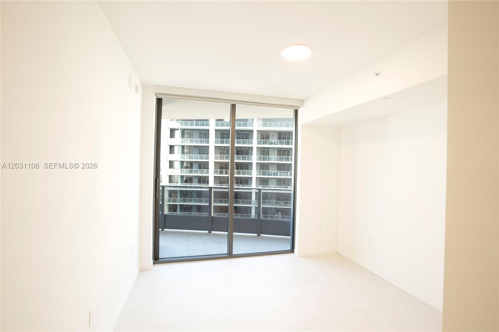 1000 Brickell Plz # 4609