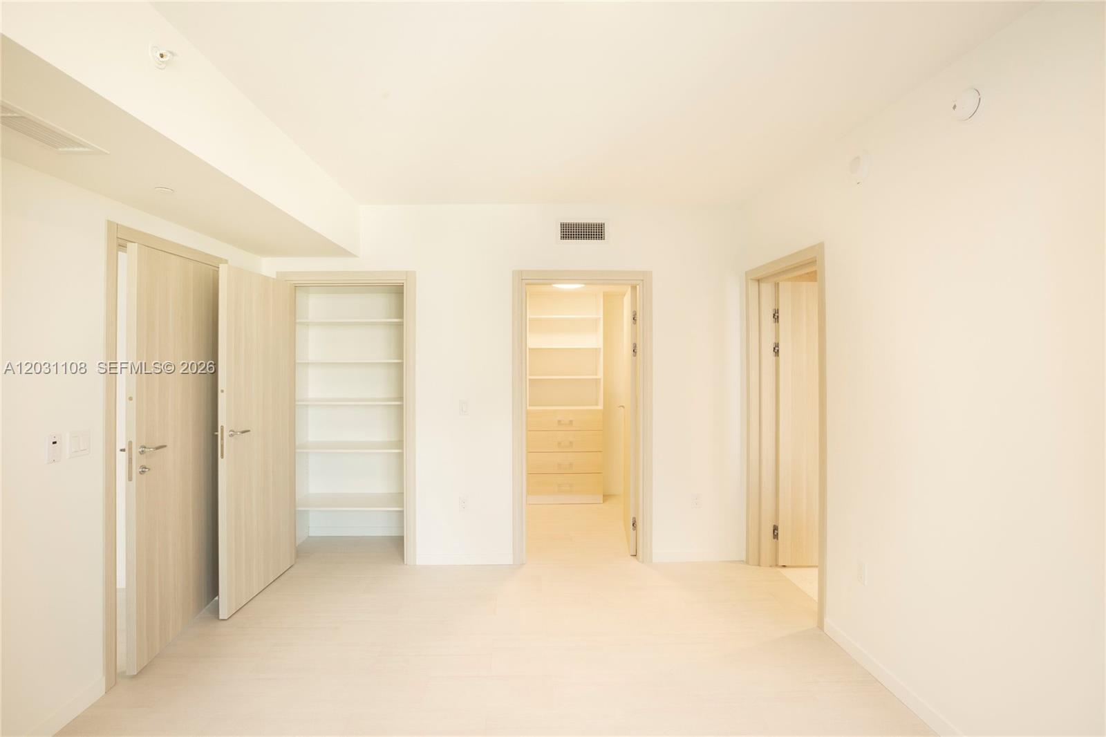 1000 Brickell Plz # 4609